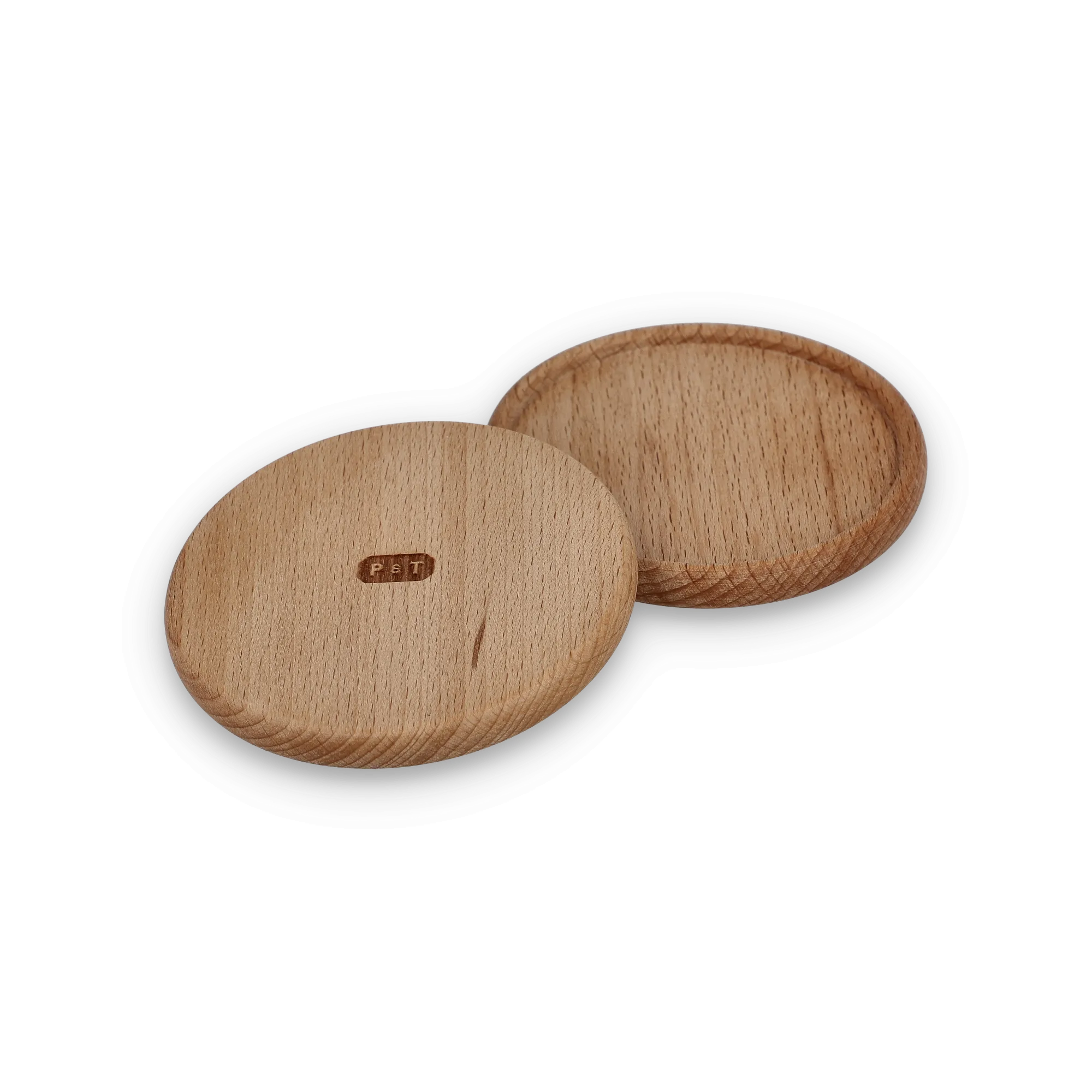 Zwei runde Holzdeckel mit feiner Maserung und dem P&T-Logo von Paper & Tea.