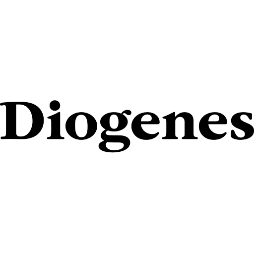 Schwarz-weiß Porträt von Diego Garcia mit gesenktem Blick und dramatischer Lichtführung.